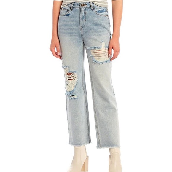 A Loves A
Distressed Washed Denim Twill Wide Leg Capri Jeans - Picture 1 of 13